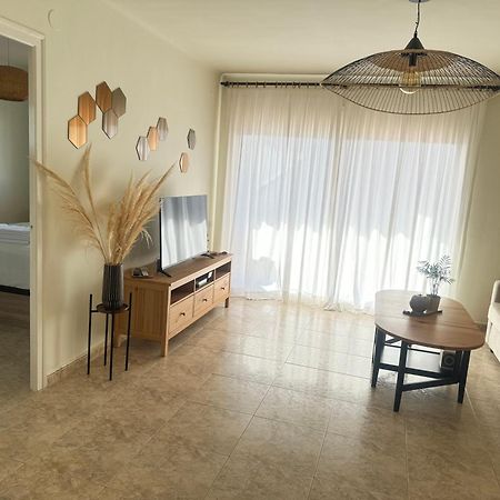 Апартаменты Marbella Камбрильс Экстерьер фото