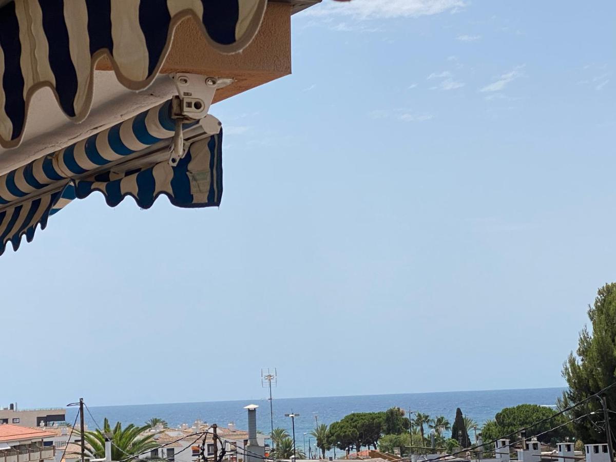 Апартаменты Marbella Камбрильс Экстерьер фото
