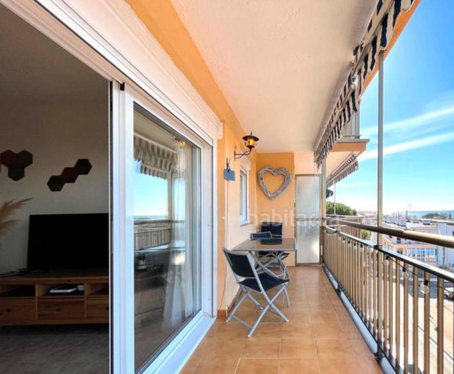 Апартаменты Marbella Камбрильс Экстерьер фото